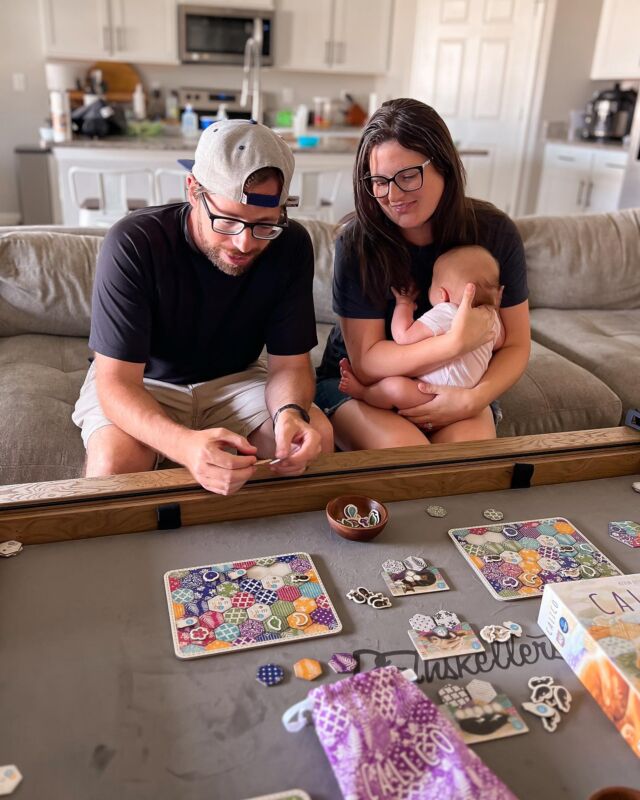 HABA Valley of the Vikings - Knock Down Barrels & Collect (or Steal) the  Most Gold! - 2019 Kinderspiel des Jahres (Children's Game of the Year)  Winner